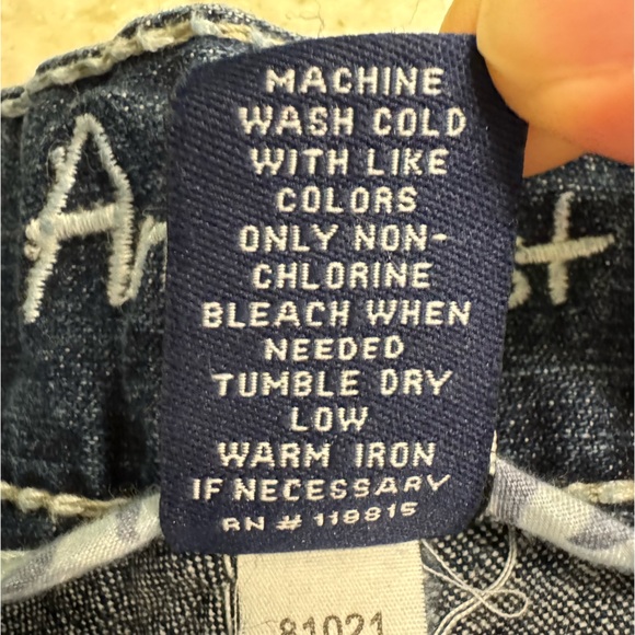 NWT!! Amethyst Junior’s Sz 7 low rise shorts, 2” inseam, smoke free home!! - Picture 8 of 11